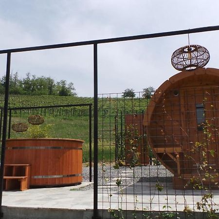 Montegrosso dʼAsti Sotto La Vigna Charm Stay Adults Only Vacation Suite المظهر الخارجي الصورة