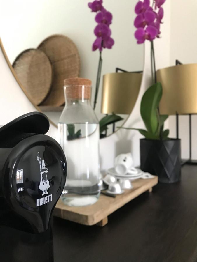 Montegrosso dʼAsti Sotto La Vigna Charm Stay Adults Only Vacation Suite المظهر الخارجي الصورة