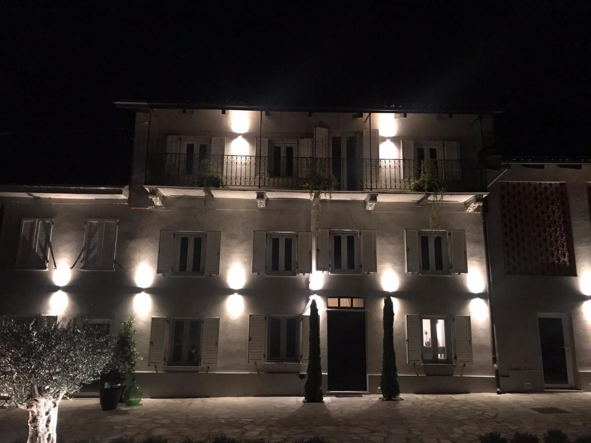 Montegrosso dʼAsti Sotto La Vigna Charm Stay Adults Only Vacation Suite المظهر الخارجي الصورة